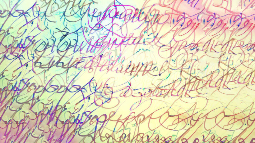 eine riesige Menge an handgeschriebenen unlesbaren Worten, aquarellartig überlagert